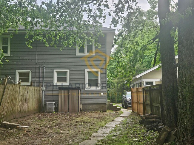 Building Photo - 4515-4517 N College Ave