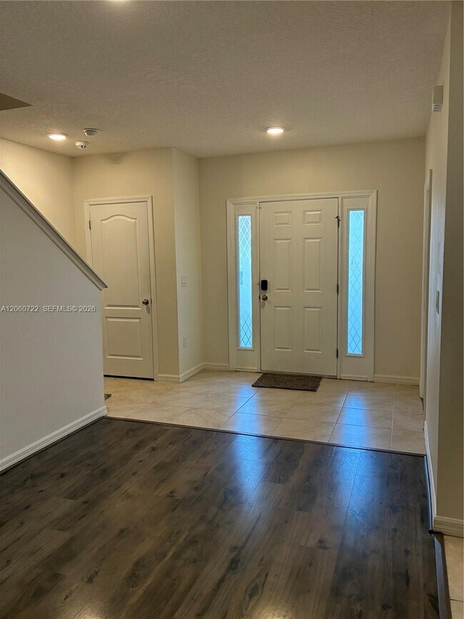 Building Photo - 1612 Primo Ct