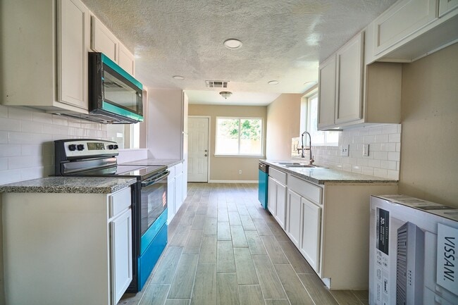 Building Photo - 7214 Westbranch Dr