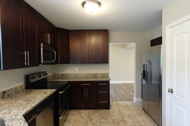Building Photo - 1259 Knollwood Cir