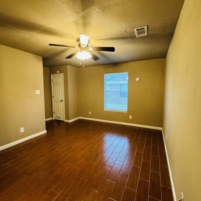 Building Photo - Welcome to Pine Shadows Duplex Apartment