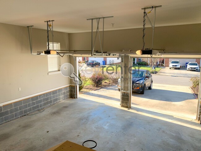 Building Photo - 6160 Tuscany Pl