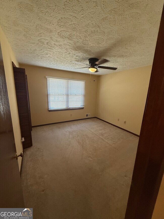 Building Photo - 110 Otelia Ln