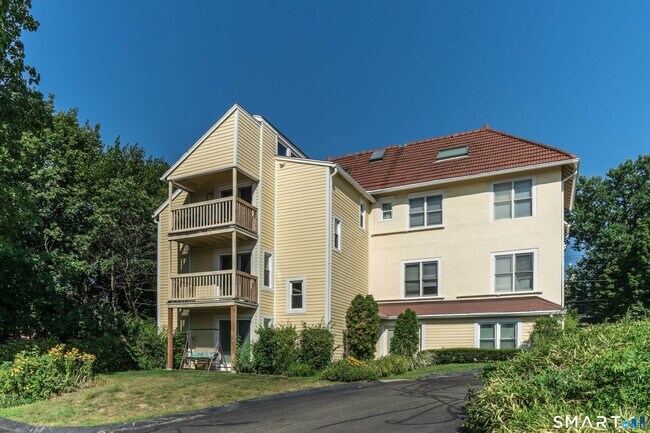 Building Photo - 440 Prospect St