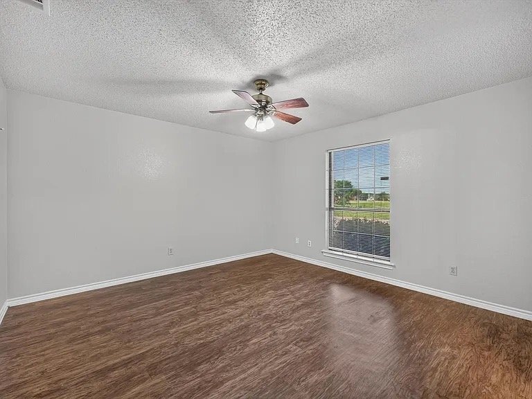 Building Photo - 828 Haverford Ln