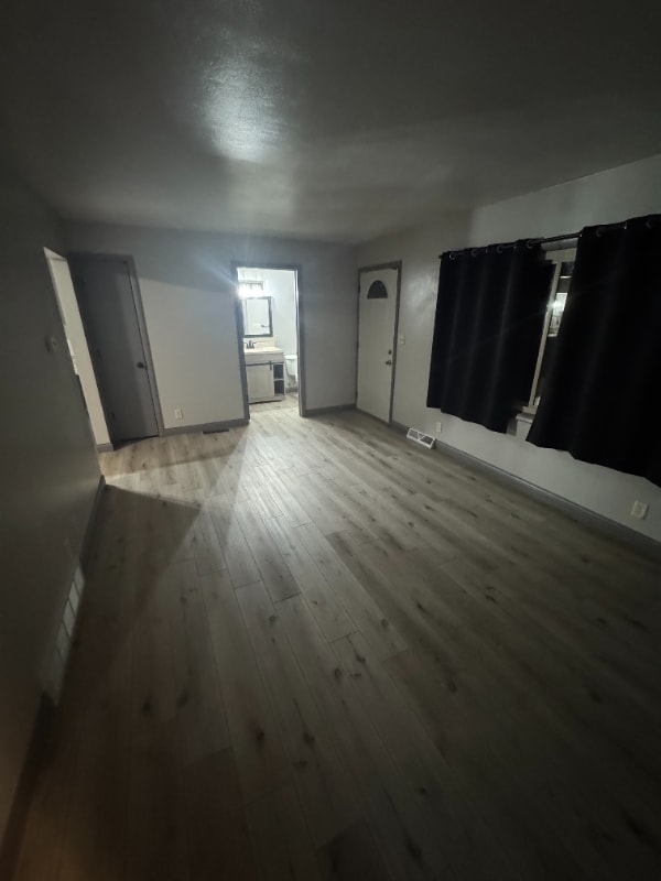 Building Photo - 1959-1961 Maple Dale Rd