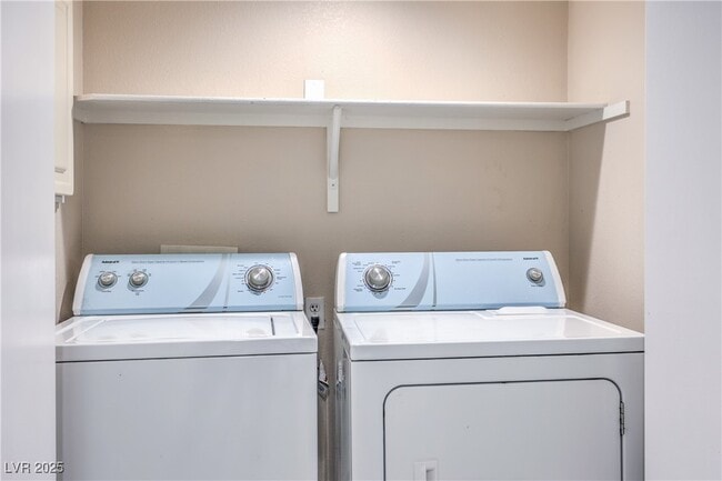 Building Photo - 8410 Eldora Ave