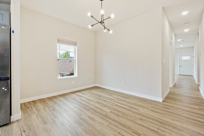 Building Photo - 4521 S Mead St