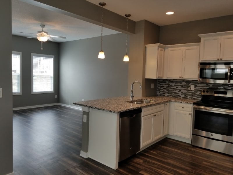 Building Photo - 9083 Daisy Dr