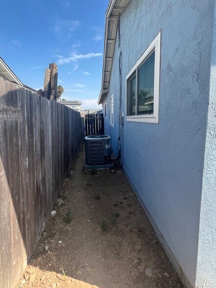 Building Photo - 8695 Belfast Cir