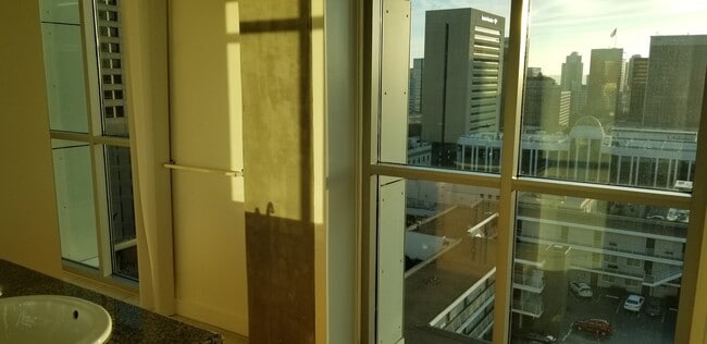 Building Photo - Cortez Hill 2 bed 2bath (downtown), 1217 sqft 2 balconies w/ Great Views!