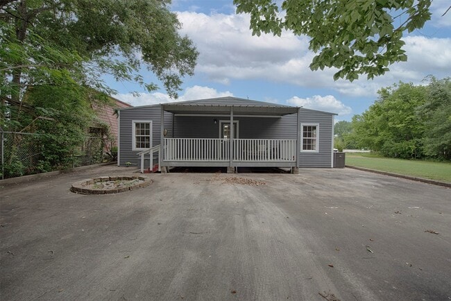 Building Photo - 715 Grand Ave