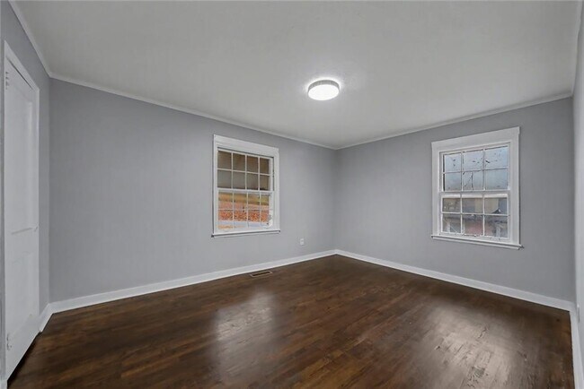 Building Photo - 725 Matilda Pl NW