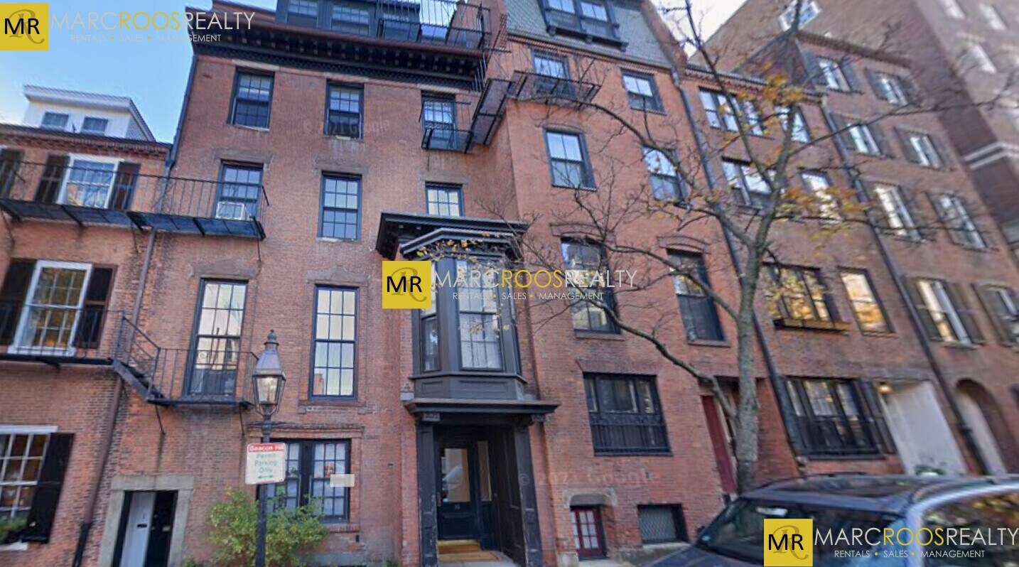 Building Photo - 10 Joy St