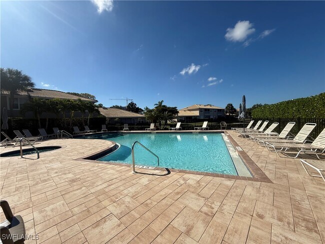 Building Photo - 370 Emerald Bay Cir