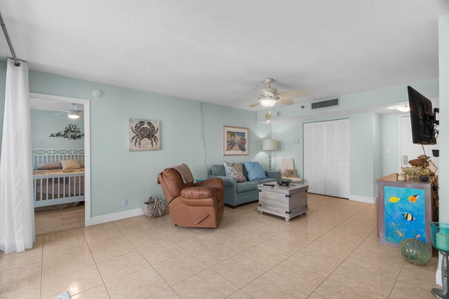 Building Photo - 1361 S Ocean Blvd