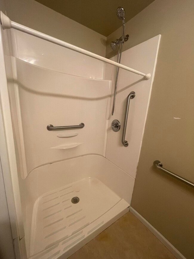 Building Photo - 8224 W Main St