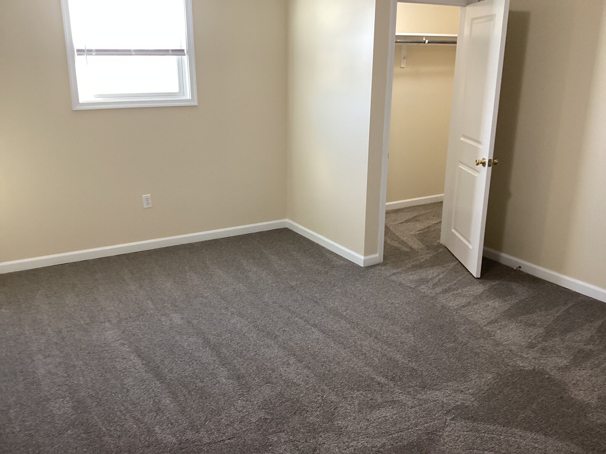 Building Photo - 614 McAlpine St