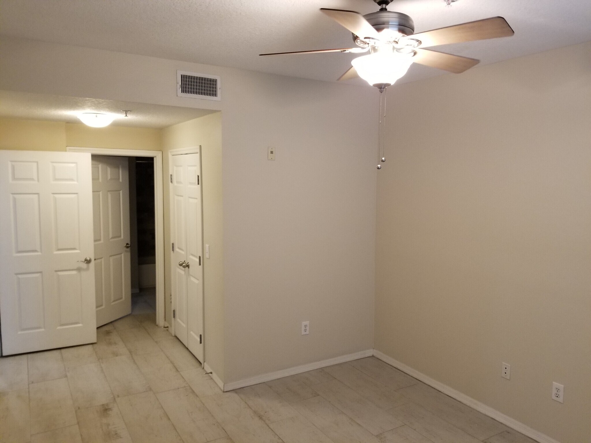 Bedroom - 1910 E Palm Ave