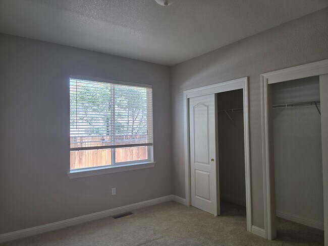 Building Photo - 1458 Cardiff Ct