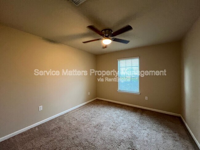 Building Photo - 4901 Spears St