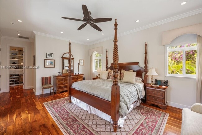 Building Photo - 755 Tiziano Ave