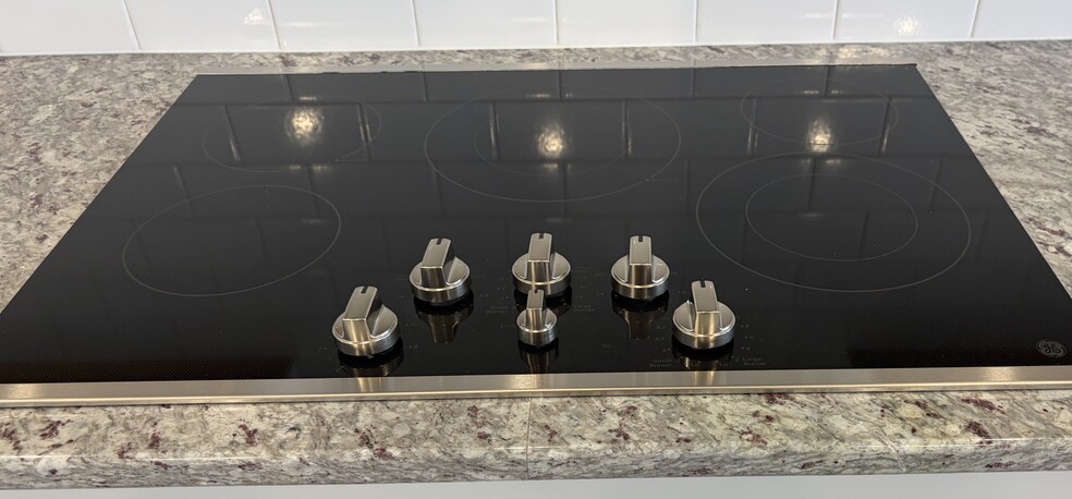 Building Photo - 206 That Way