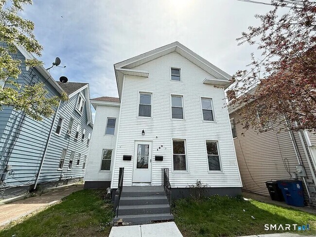 Building Photo - 180 Portsea St