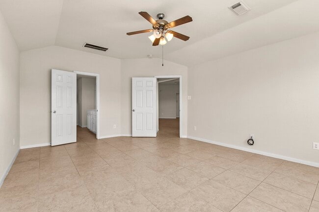 Building Photo - 7710 Trail Hollow
