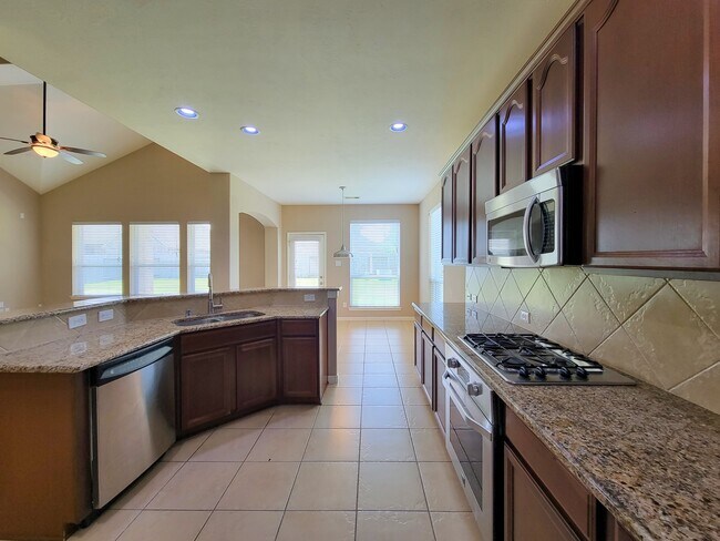 Building Photo - 20931 Flower Croft Ct