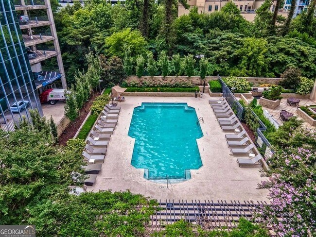 Building Photo - 3445 N Stratford Rd NE