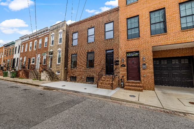Building Photo - 1439 Haubert St