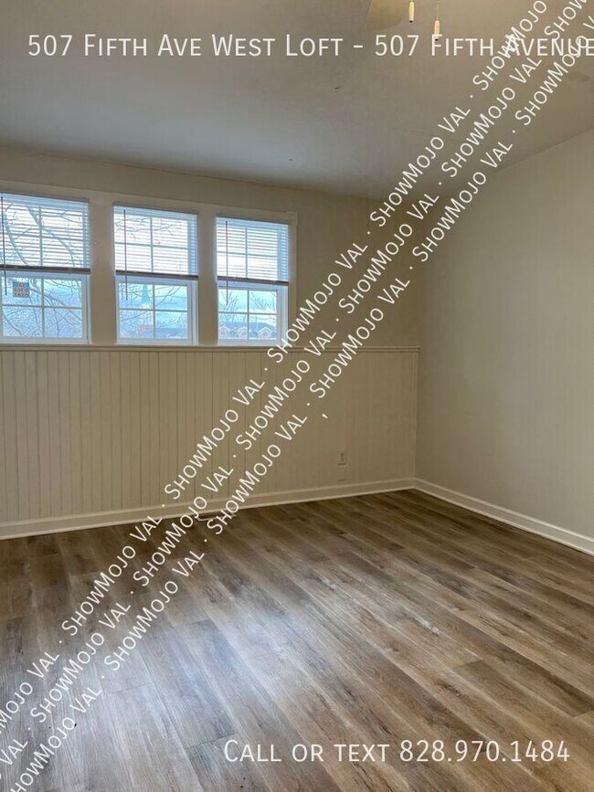 Building Photo - 507 5th Ave W