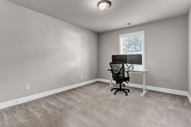 Building Photo - 10940 Waters Rd