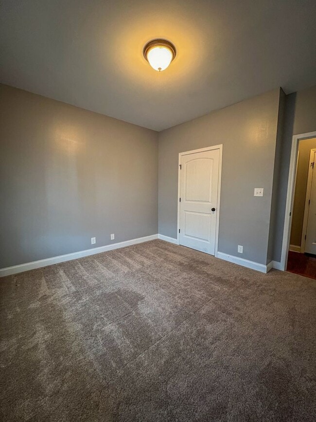 Building Photo - Short Term Leases Options! Gorgeous 5 Bedr...