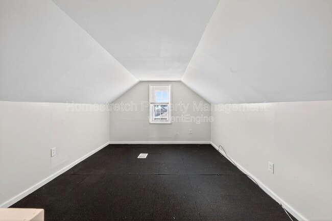 Building Photo - 6029 Evergreen Blvd