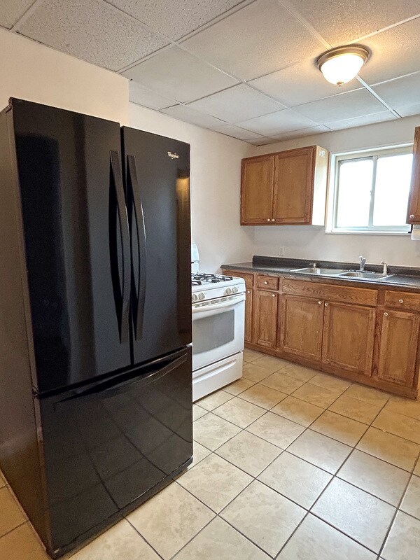 Building Photo - 1404 Wareman Ave