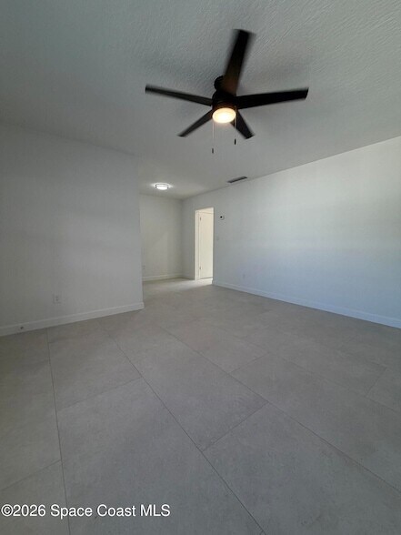Building Photo - 154 Crescent Beach Dr