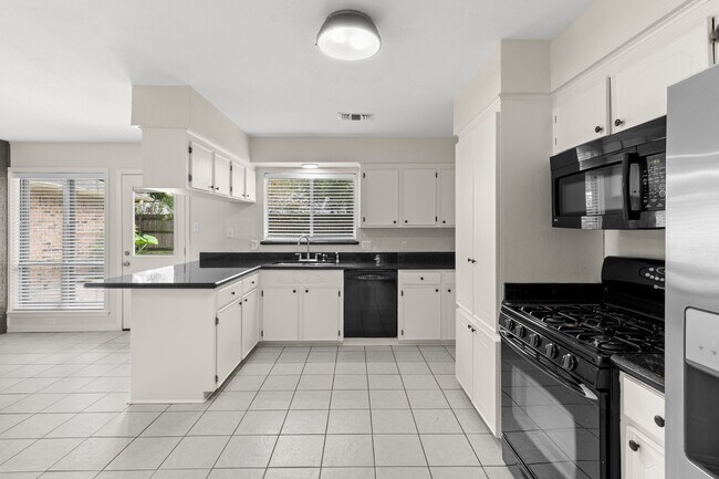 Building Photo - 10126 Metronome Dr