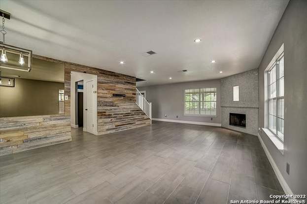 Building Photo - 9759 Bronson Creek