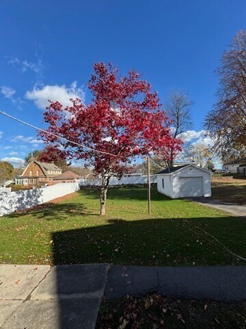 Building Photo - 82 Luce St