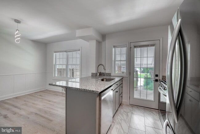 Building Photo - 1722 Edgewood Rd