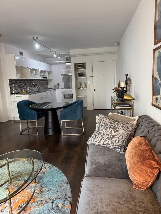 Building Photo - 199 14th St NE