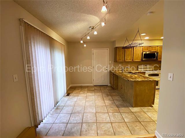 Building Photo - 15917 E Kepner Dr