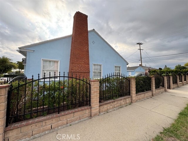 Building Photo - 141 W Fairview Ave