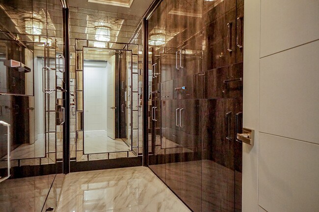 Building Photo - 5711 Sugar Hill Dr