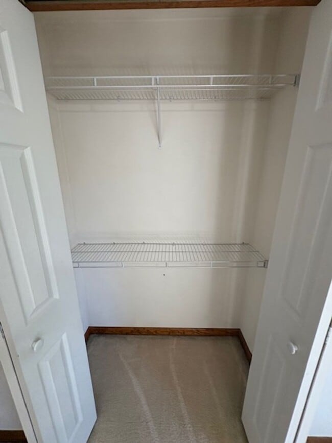 Building Photo - Beautiful Home in Peoria just off of University St. 3 Bedroom / 3.5 Bath