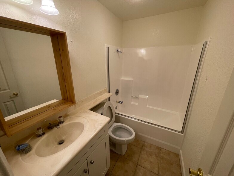 Building Photo - 2921 C St