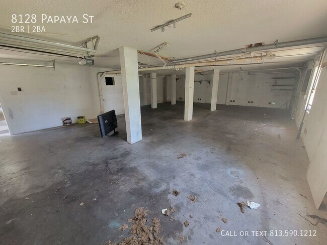 Building Photo - Spacious Port Richey Home