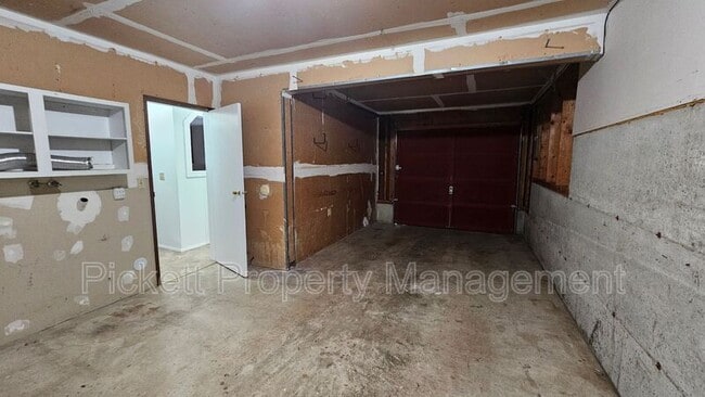 Building Photo - 1155 Silverleaf Ct E